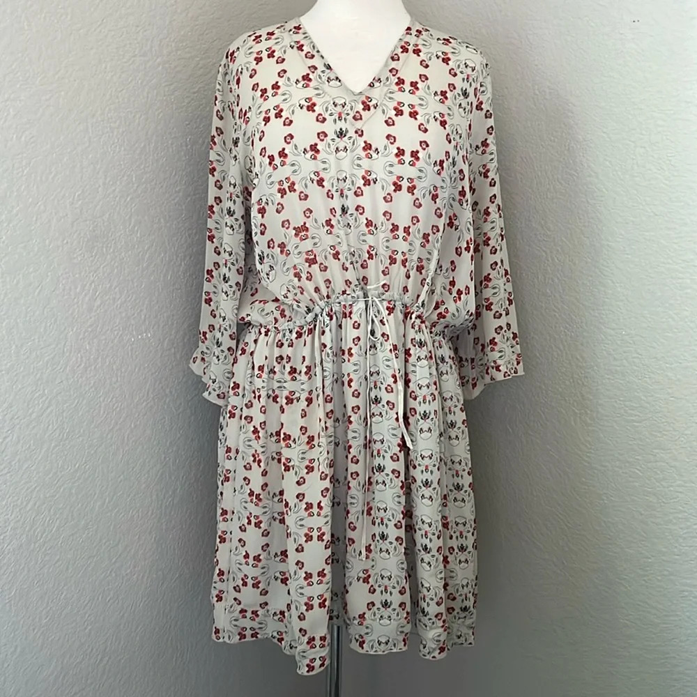 SUNO floral vneck 100% silk tie waist dress